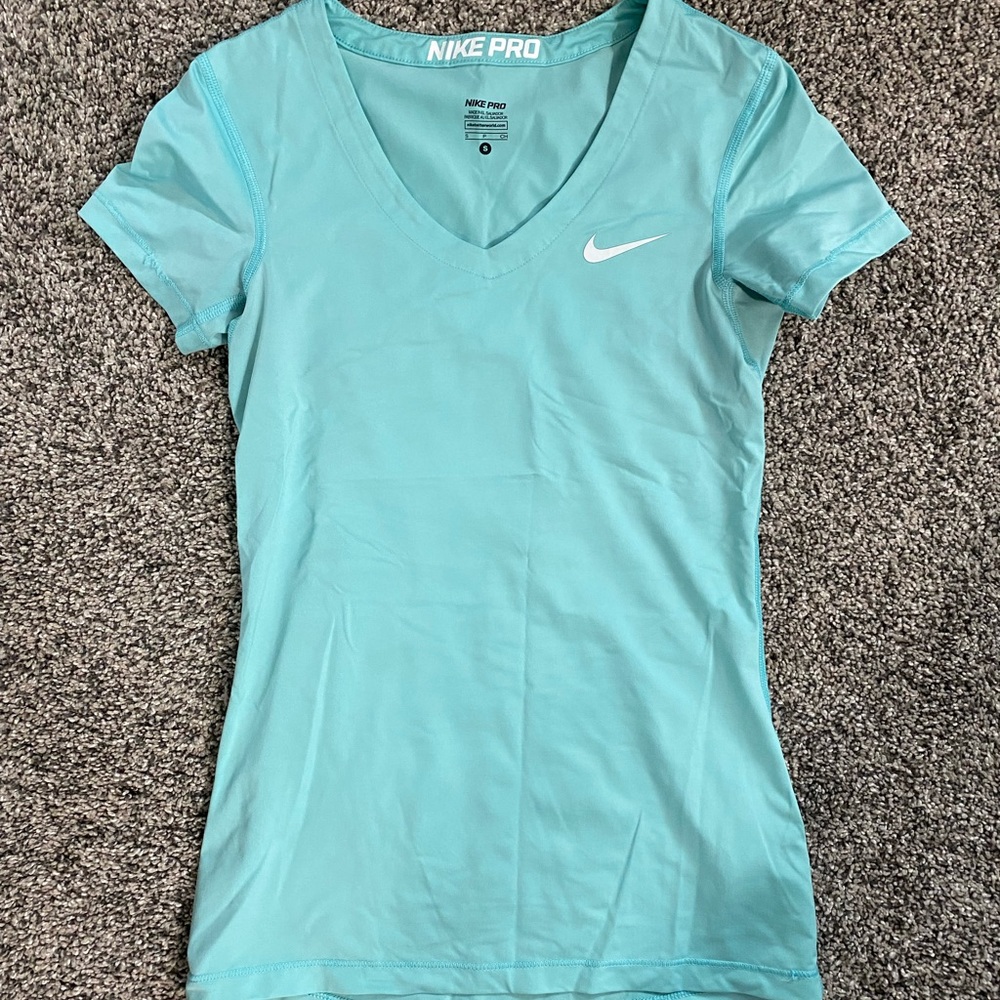 Women’s Nike V-Neck workout top